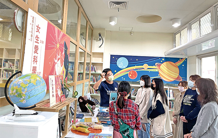 館方持續舉辦各式活動,吸引民眾前來圖書館。