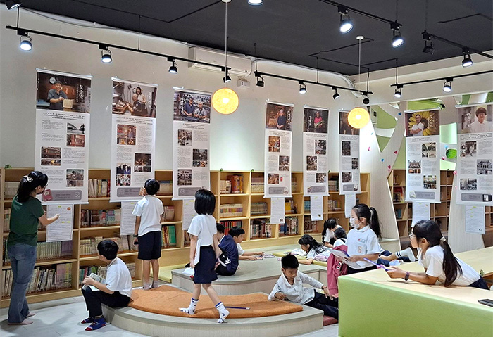 舊城趣覽成果展結合校園SDGs教學，引導學童閱讀家鄉故事及推廣閱讀。
