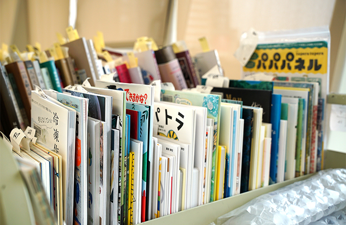 新書入館作業區域。