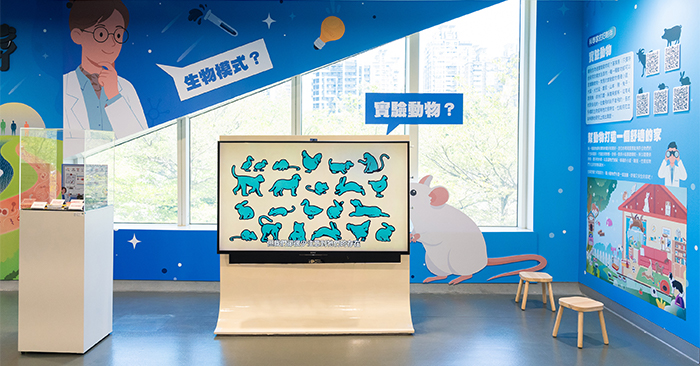 從牆面的圖文、影像說明,到模型與互動裝置,民眾可一窺國家生物模式中心近年來的研究成果。