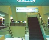 圖三:在燈光下的標示(中央大學圖書館)