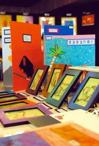 老師繪本畫的作品同樣充滿童真。