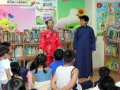 小朋友也參與說故事，練習表達能力。