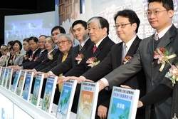 各界拋磚引玉,捐贈電子書到偏遠地區。