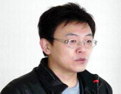 郭強生帶著城市文明知識份子風範,繼續思考寫作。