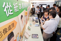 「百年千書，經典必讀」計畫打造跨平台、跨載具的雲端閱讀服務，讓經典的紙本書有了新生命。(台灣數位出版聯盟提供)