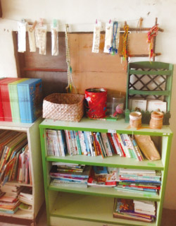 潘世珍老師多年收集的兒童、青少年書籍。
