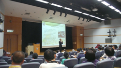 香港大學朱華卿博士講授圖書館員角色。