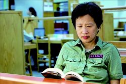 國家圖書館是顏擇雅會使用的圖書館之一。